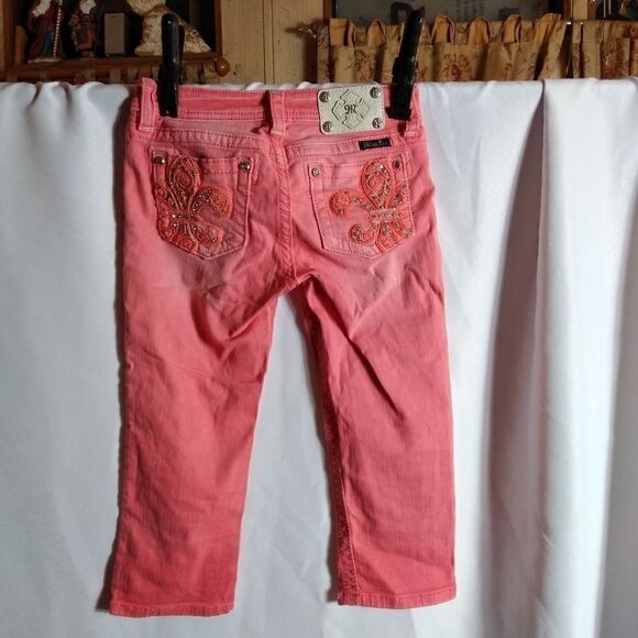 Miss Me capris  - Picture 2 of 6